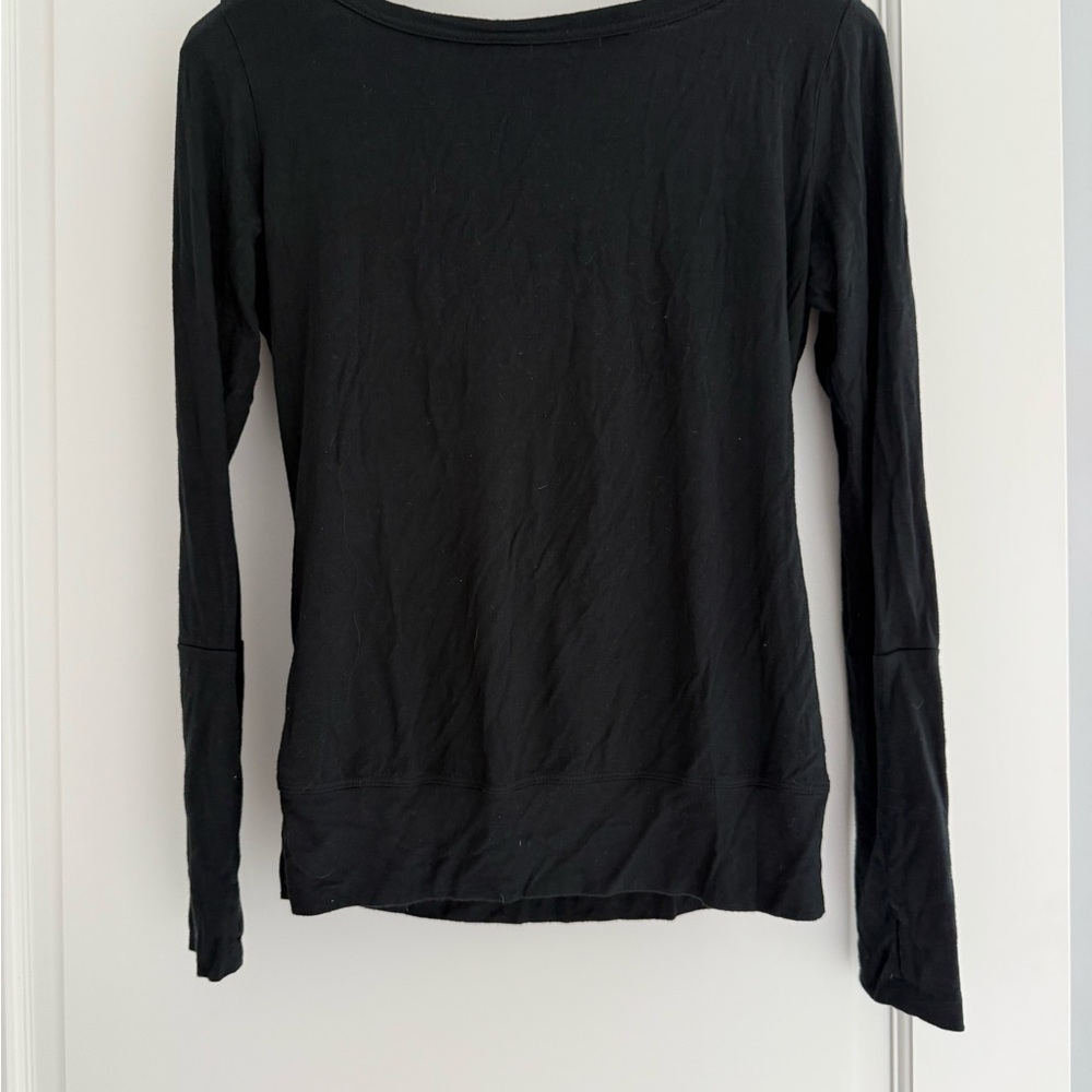 Women's Black Long Sleeve Top